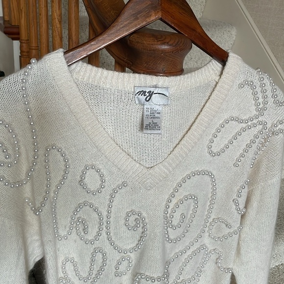 Vintage MY Silk Pearl Knit Dainty Sweater - Picture 3 of 9